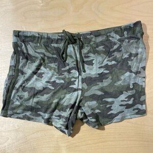 Lucky Brand Camouflage Print Shorts XL (HS)